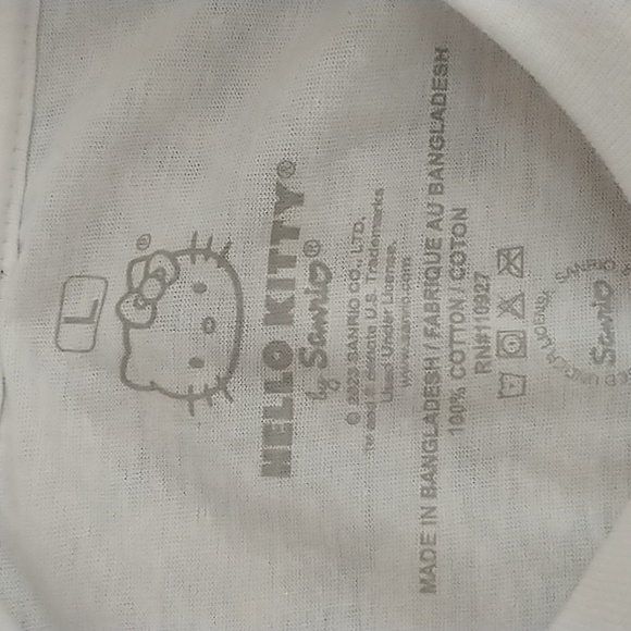 Hello Kitty Shirt - Picture 3 of 3